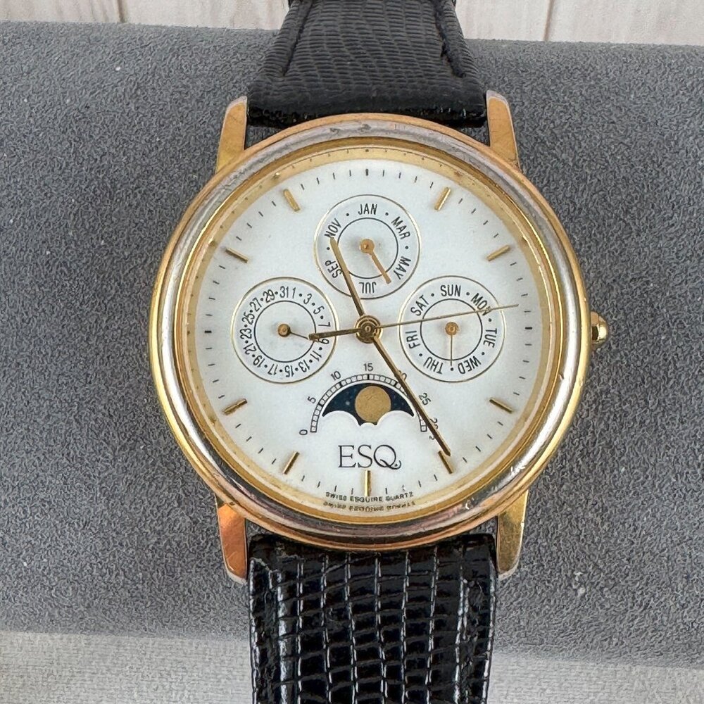 Vintage Swiss Made Authentic Movado Moon Phase and Triple Date Unisex Watch